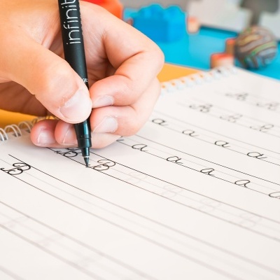 Caderno reutilizável Infinitebook A4 - Treinar caligrafia
