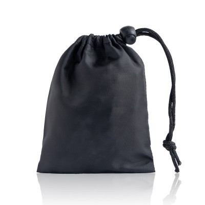 Saco preto em tecido com cordão de fecho