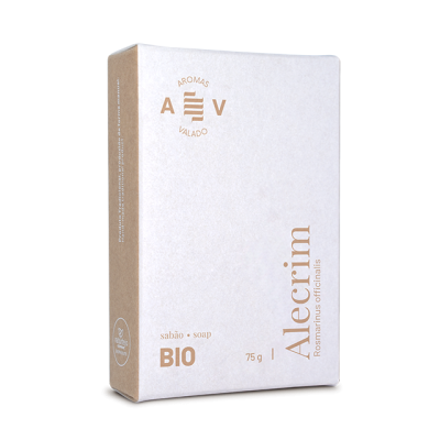 Embalagem branca e bege de sabão Alecrim BIO com texto visível