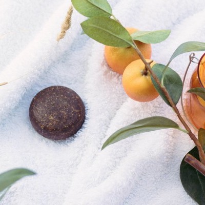 CHAMPÔ SÓLIDO MIND THE TRASH – CABELOS LOIROS CHAMPÔ SÓLIDO MIND THE TRASH – CABELOS LOIROS