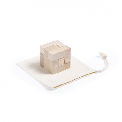 Cubo de madeira com saco de pano