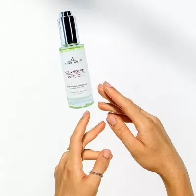 ÓLEO DE GRAINHA DE UVA PURO VEGBEAUTY 30ML ÓLEO DE GRAINHA DE UVA PURO VEGBEAUTY 30ML