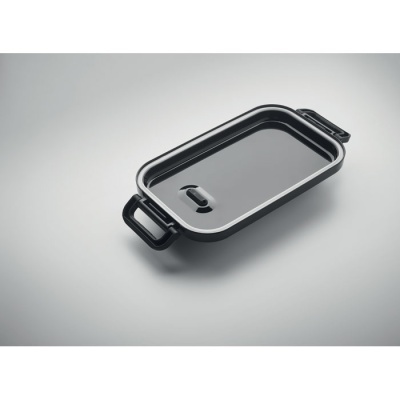 Prato rectangular preto com tampo e duas pegas laterais