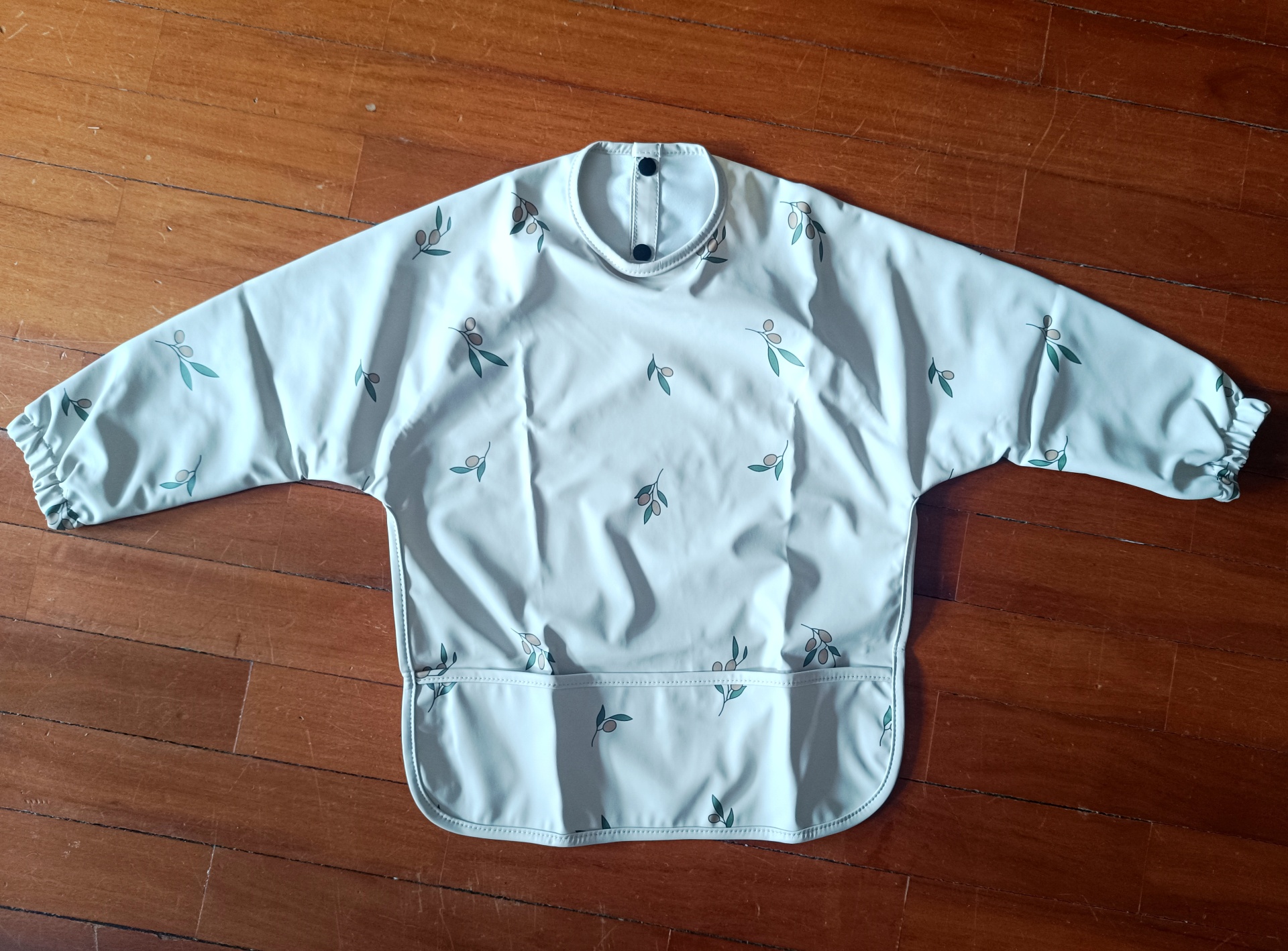 Babete de artes plásticas/BLW Olive Babete de artes plásticas/BLW Olive