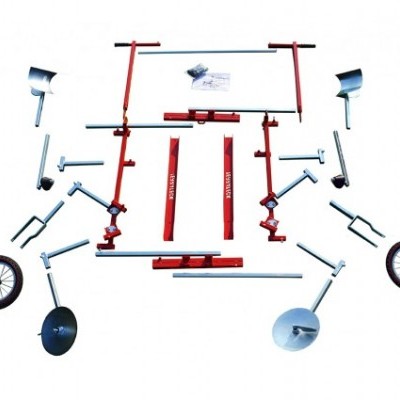 Conjunto de peças metálicas para carrinho com rodas e acessórios sobre fundo branco