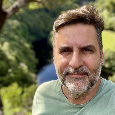 não acredito senão em deus