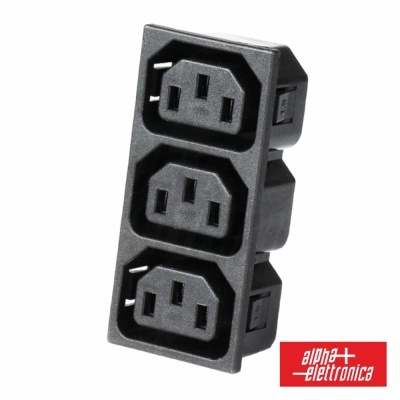Adaptador elétrico preto com três tomadas IEC e logotipo alpha elettronica