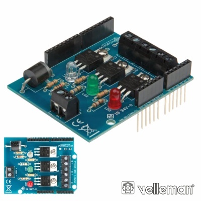 Placa eletrónica azul com LEDs e conectores pretos, com marca Velleman