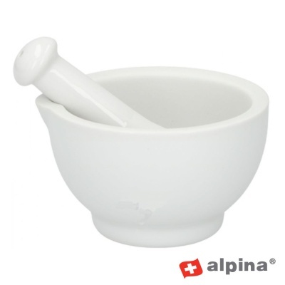Morteiro branco em cerâmica com pilão e logotipo alpina