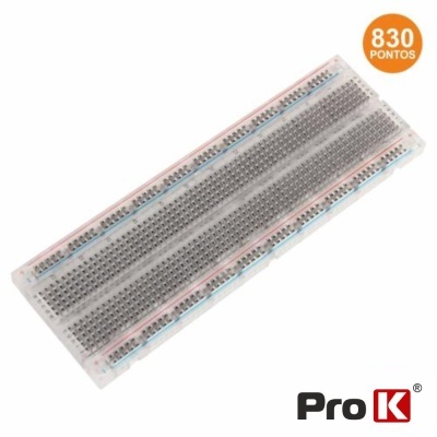 Placa de prototipagem branca com 830 pontos, selo laranja e logo Pro K