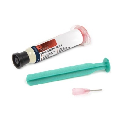 Seringa de soldagem branca com aplicador verde e agulha rosa