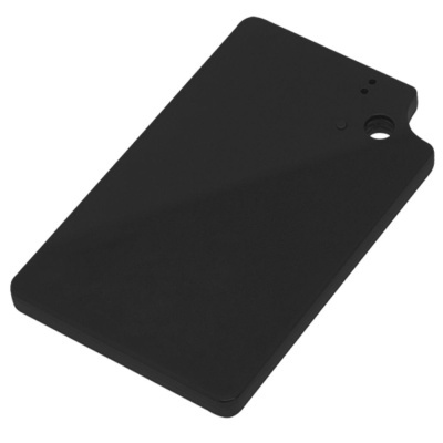 Disco rígido externo portátil preto com superfície lisa e indicadores