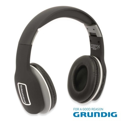 Audioreceptor preto e cinza com almofadas em pele sintética e logotipo GRUNDIG