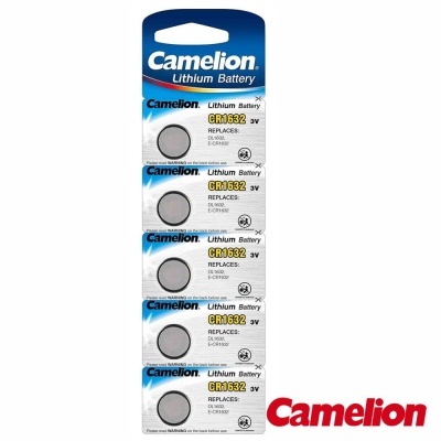 Pacote com cinco pilhas de lítio Camelion CR1632 3V em embalagem branca e azul
