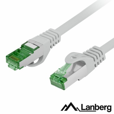 Cabo Ethernet branco com conectores RJ45 transparentes e detalhes verdes da marca Lanberg
