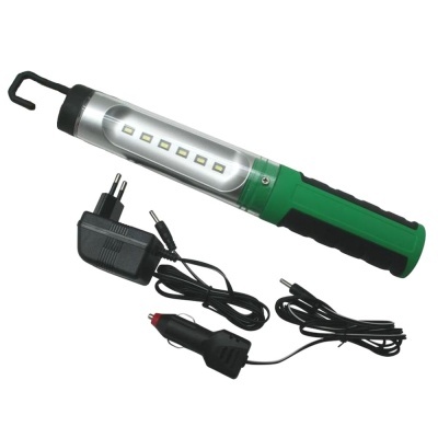 Luz portátil de trabalho LED verde e preta com gancho e carregadores