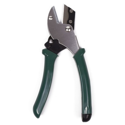 Tesoura de Jardinagem 7