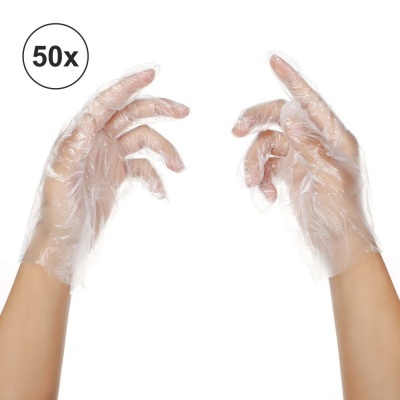 Par de luvas descartáveis transparentes em mãos sobre fundo branco com texto 50x.