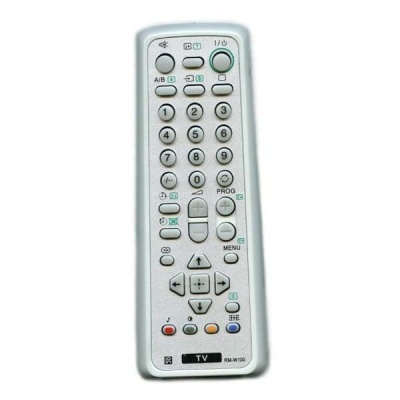 Comando remoto TV cinzento claro com vários botões e etiquetas coloridas