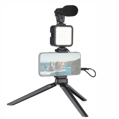 Kit P Vlogs C MicrofoneLuz LEDSuporteTripé