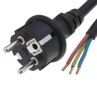 Cabo elétrico com ficha macho preta e fios coloridos expostos