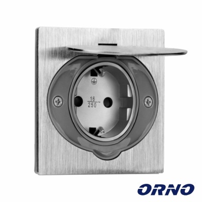 Tomada elétrica embutida prateada com tampa móvel e logótipo ORNO
