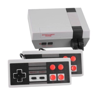 Consola de videojogo retro cinza com dois comandos vermelhos e pretos