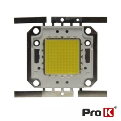 Módulo de LED quadrado com matriz de LEDs amarelos e estrutura metálica