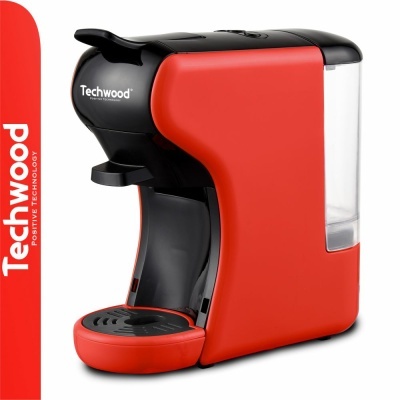 Máquina de café expresso Techwood preta e vermelha com depósito de água transparente