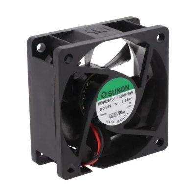 Ventoinha de computador preta com etiqueta da marca SUNON