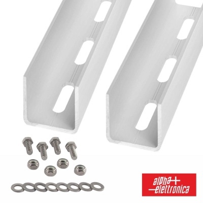 Perfis metálicos brancos com parafusos, porcas e arruelas, e logotipo alpha elettronica