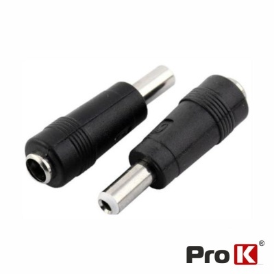 Adaptadores áudio/plug preto com acabamento em plástico e metal, texto 'Pro K' no canto.