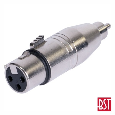 Conector adaptador XLR para RCA prateado com anel preto e logótipo BST
