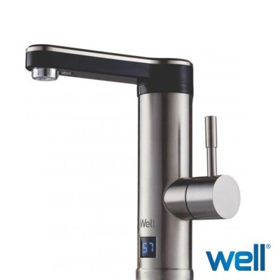 Torneira de cozinha em aço inox com manípulo preto e display digital azul