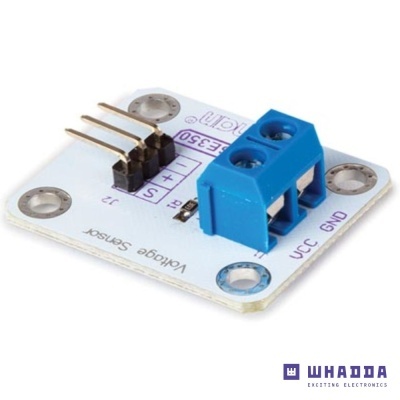 Sensor de voltagem com conector de 3 pinos e terminal azul em placa branca