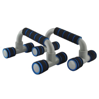 Par de apoios para flexões cinzentos com almofadas pretas e azuis