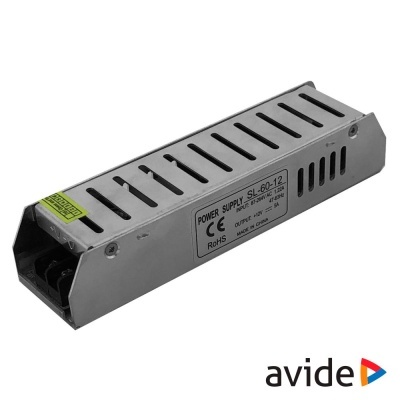 Fonte de alimentação metálica cinzenta SL-60-12 com etiqueta e ventilação
