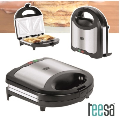 Máquina de sanduíches Teesa preto e inox com placas internas triangulares