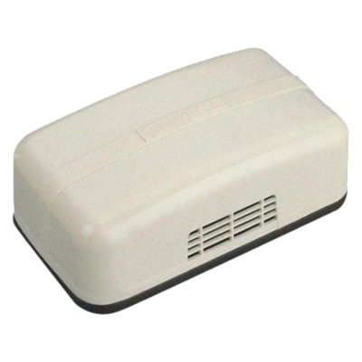 Dispositivo electrónico blanco rectangular con ventilación lateral y base negra