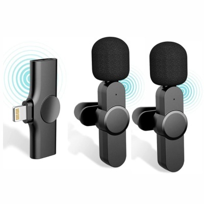 Microfones sem fios pretos com base Lightning e espuma protetora