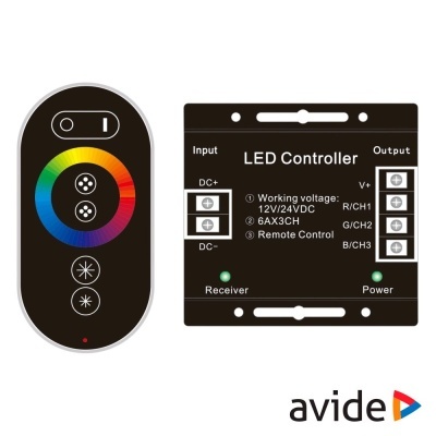 Controlador LED preto com comando remoto e módulo de conexões
