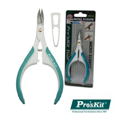 Tesoura de precisão azul e branco com lâminas metálicas e embalagem de cartão