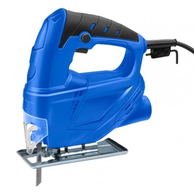 Serra de recortes elétrica azul com pega preta e lâmina metálica