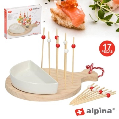 Conjunto de aperitivos Alpina com tábua de madeira, prato cerâmico branco e palitos coloridos