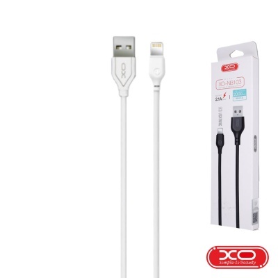 Cabo USB branco XO-NB103 com conetores USB e Lightning e embalagem do produto.