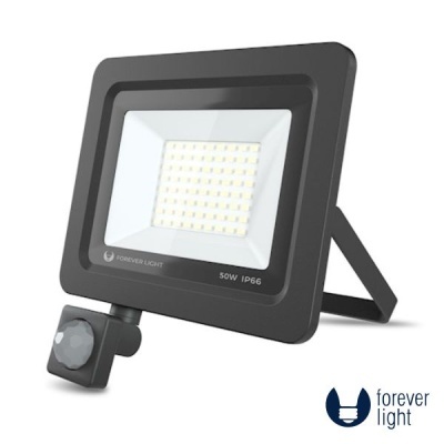 Projetor LED preto com sensor de movimento e texto 'FOREVER LIGHT 50W IP66'