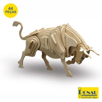 Modelo 3D de touro em madeira com 44 peças