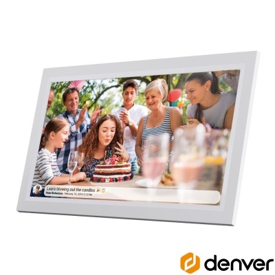 Moldura digital branca com imagem de festa de aniversário e texto 'Laura blowing out the candles 🎂'