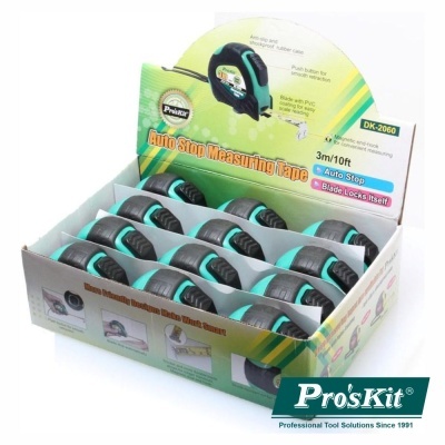 Caixa aberta com 12 trenas de medição automáticas Pro'sKit DK-2060 pretas e verdes