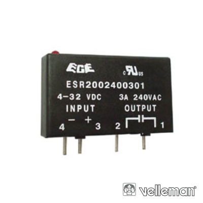 Relé electrónico preto com textos brancos e quatro pinos metálicos